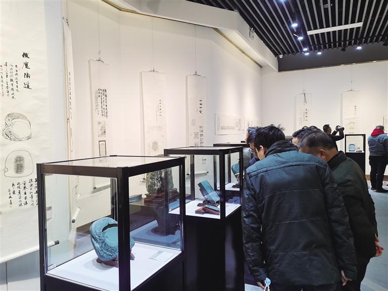 “非遺精品洮硯傳拓題跋藝術(shù)展”開展 洮硯雕刻、傳拓、拓片題跋集中亮相甘肅藝術(shù)館