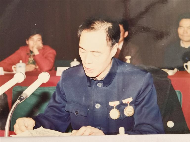 尋訪百名先鋒黨員  他用13年的時間完成28年的工作量——記“刀具大王”、全國勞模、蘭州通用機器廠工人技師蘆聚才