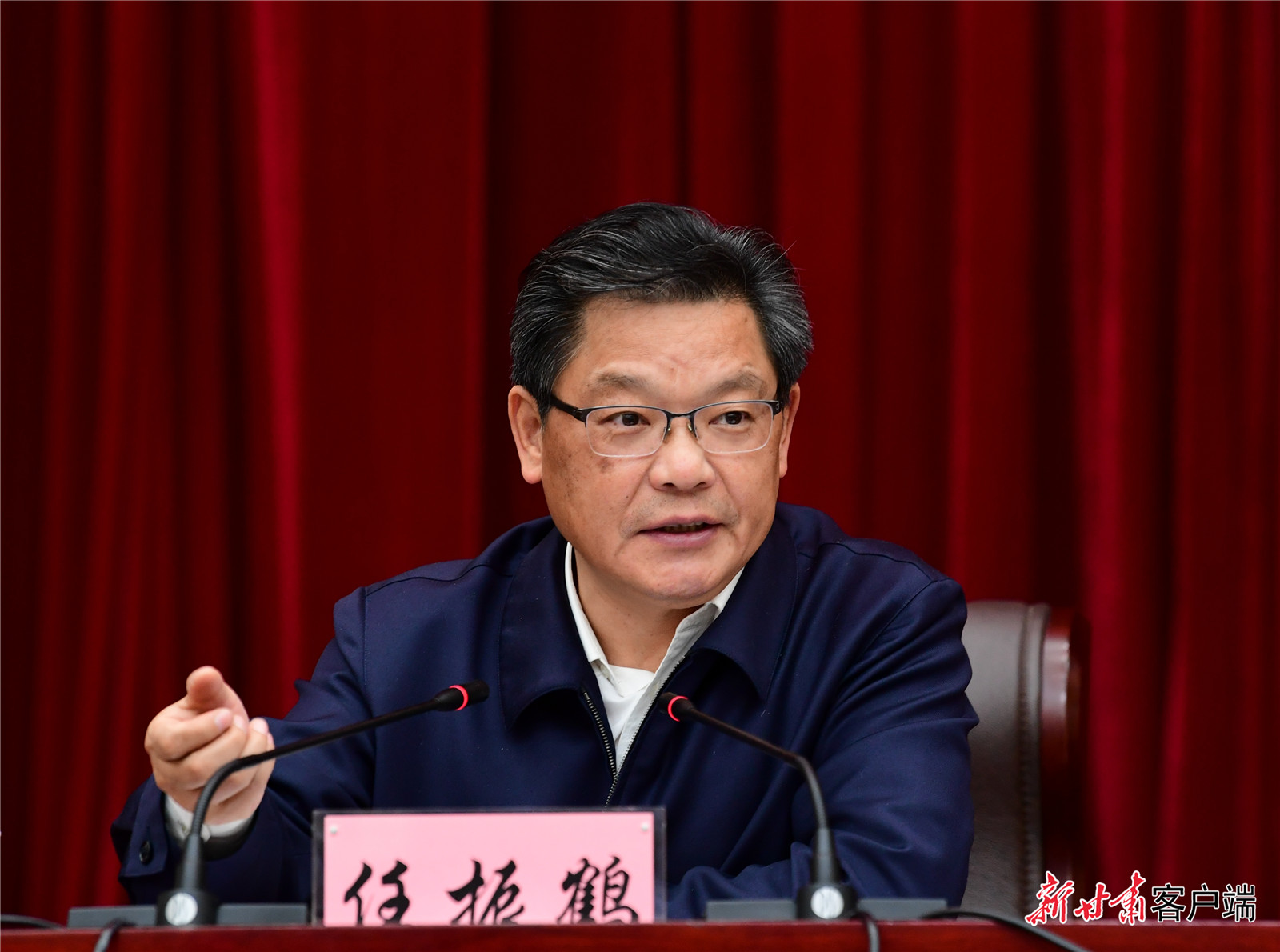 任振鶴在全省新型城鎮(zhèn)化工作推進(jìn)會(huì)議上強(qiáng)調(diào)：凝心聚力抓落實(shí)、蹄疾步穩(wěn)向前進(jìn)，奮力推進(jìn)新型城鎮(zhèn)化建設(shè)再上新臺(tái)階