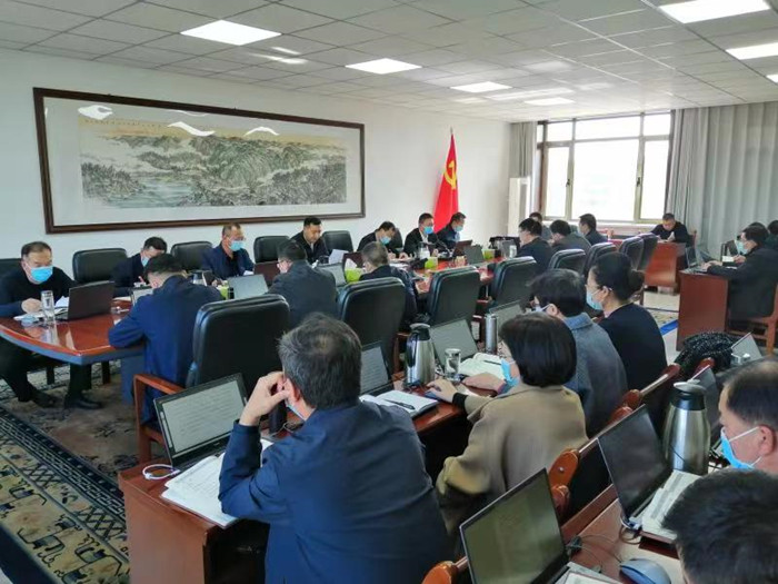10月17日，金昌市紀(jì)委召開常委會（擴(kuò)大）會議，專題學(xué)習(xí)交流習(xí)近平總書記代表第十九屆中央委員會向黨的二十大所作的報(bào)告，研究學(xué)習(xí)宣傳貫徹落實(shí)工作。.jpg