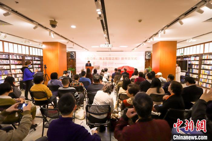 圖為首發(fā)儀式現(xiàn)場?！B門外圖供圖