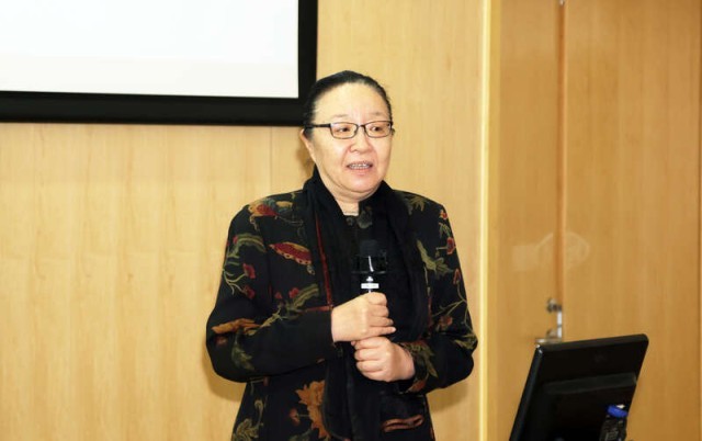 在“湯一介當(dāng)代學(xué)人講座”，聽戴錦華回憶“時代之女與造就時代”